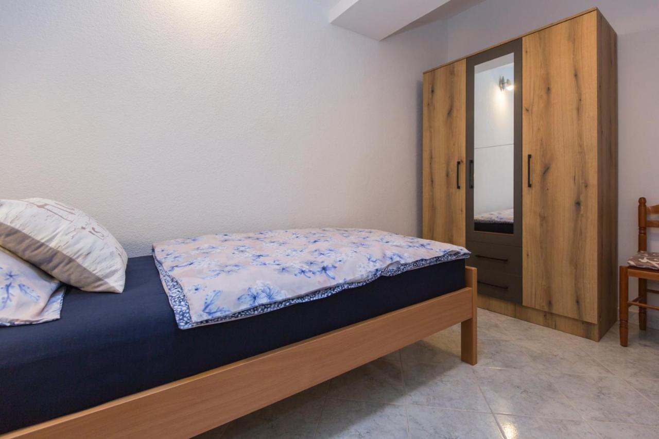 Apartman Ana Лабин Экстерьер фото